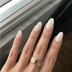 Oura Gold Ring with White Accents